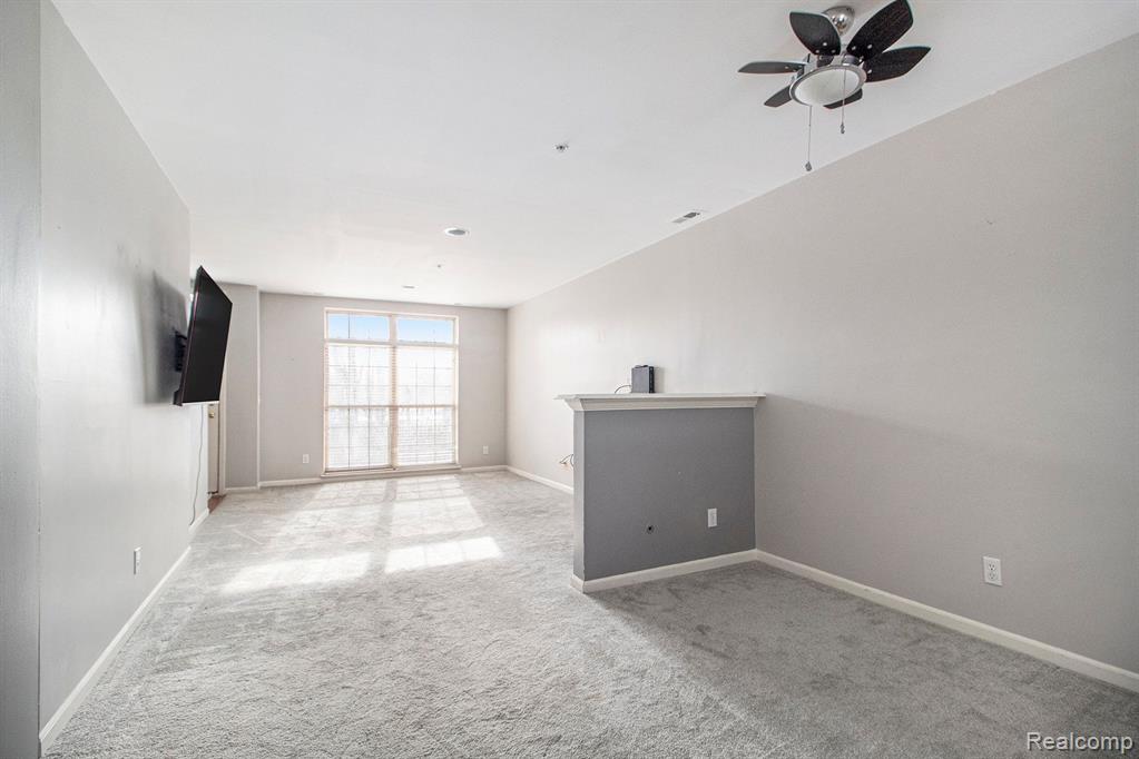 625 VILLAGE Lane, Milford, MI 48381 — Photo 4
