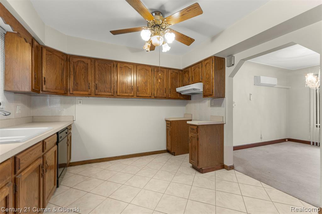 4875 Maple Street, Dearborn, MI 48126 — Photo 12