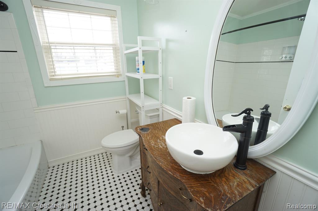 41731 MCKINLEY Street, Van Buren, MI 48111 — Photo 8