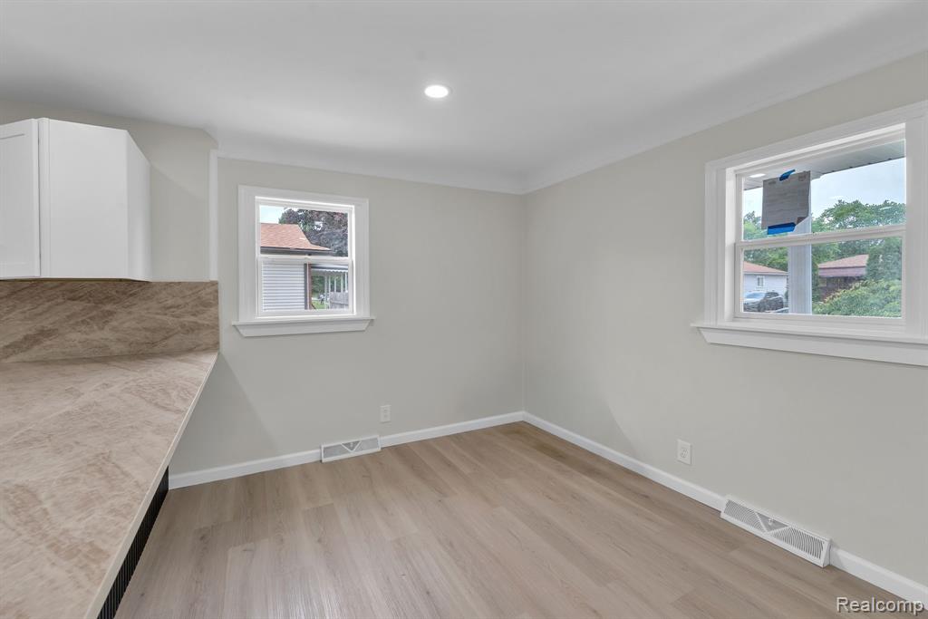 6530 Madison Street, Taylor, MI 48180 — Photo 10