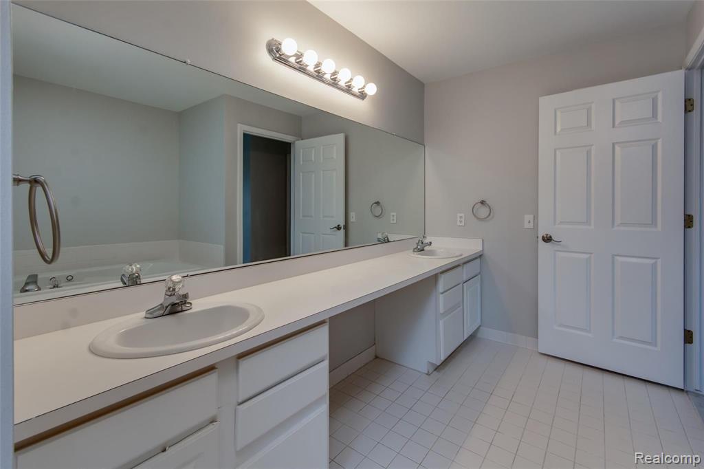 51334 W HILLS Drive, Plymouth, MI 48170 — Photo 19