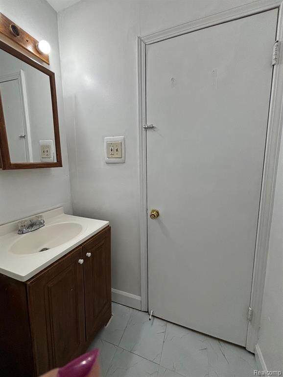 6375 Helen Street, Garden City, MI — Photo 11
