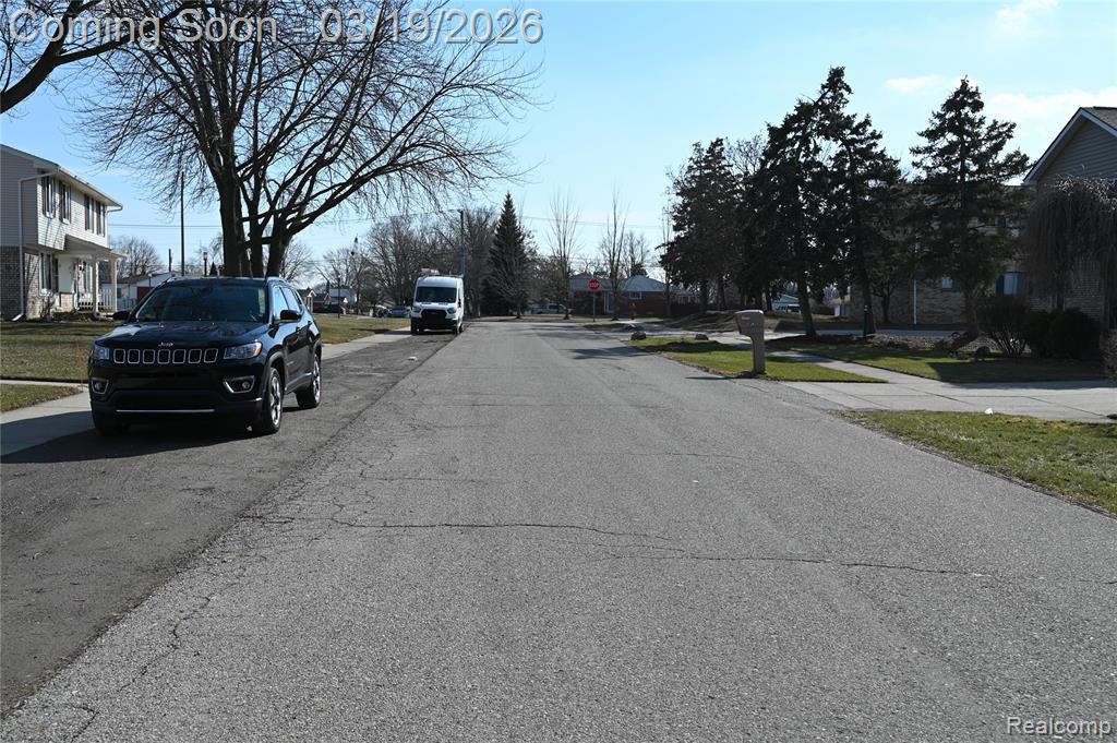 31056 Richert, 8, Fraser, MI 48026 — Photo 3