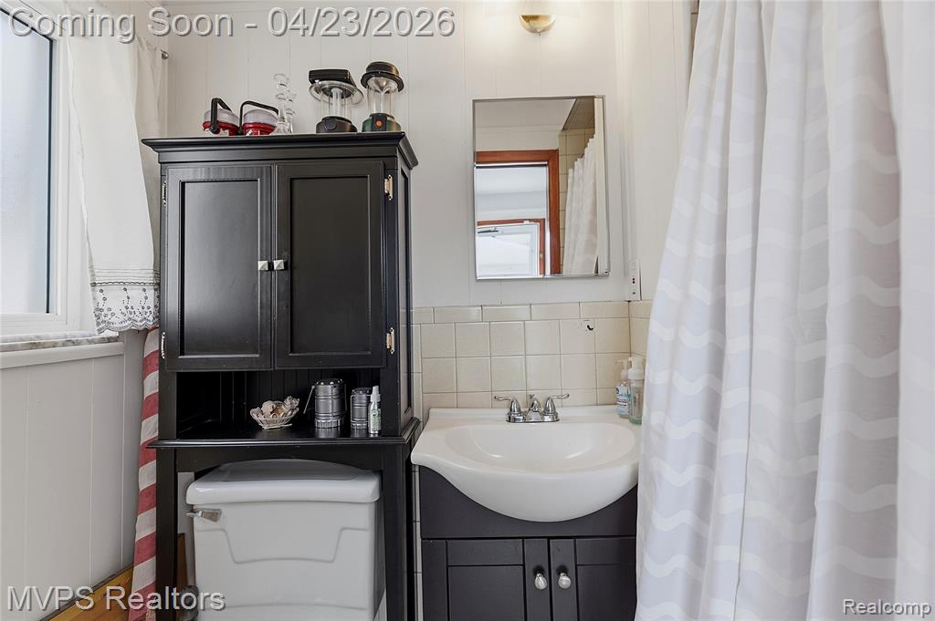 39415 E Archer Drive, Harrison Township, MI — Photo 14