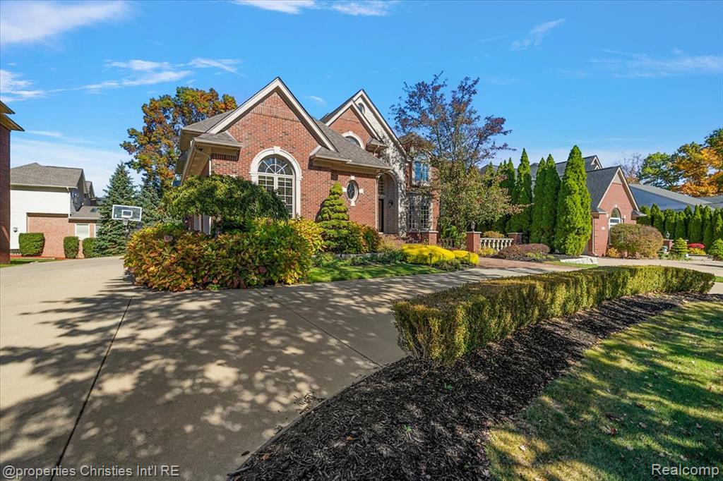 7220 Essex Drive, West Bloomfield, MI — Photo 3