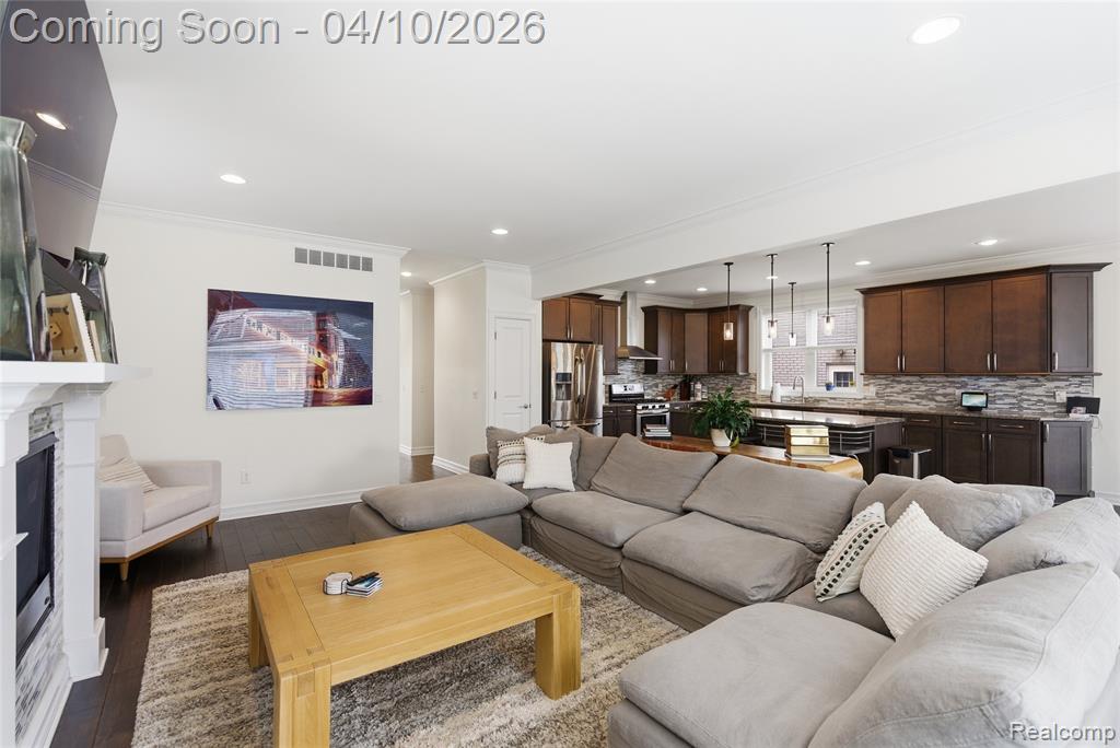911 Wyandotte Avenue, Royal Oak, MI 48067 — Photo 10