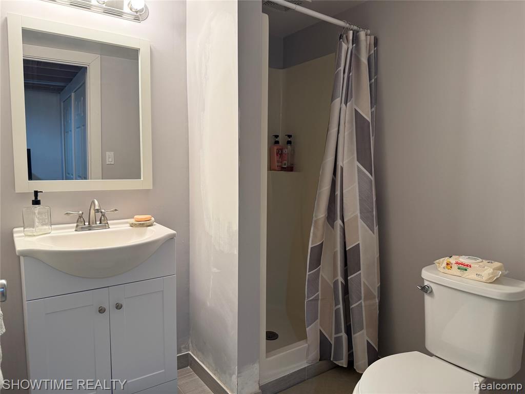 41617 Clayton Street, Clinton Twp, MI 48038 — Photo 21
