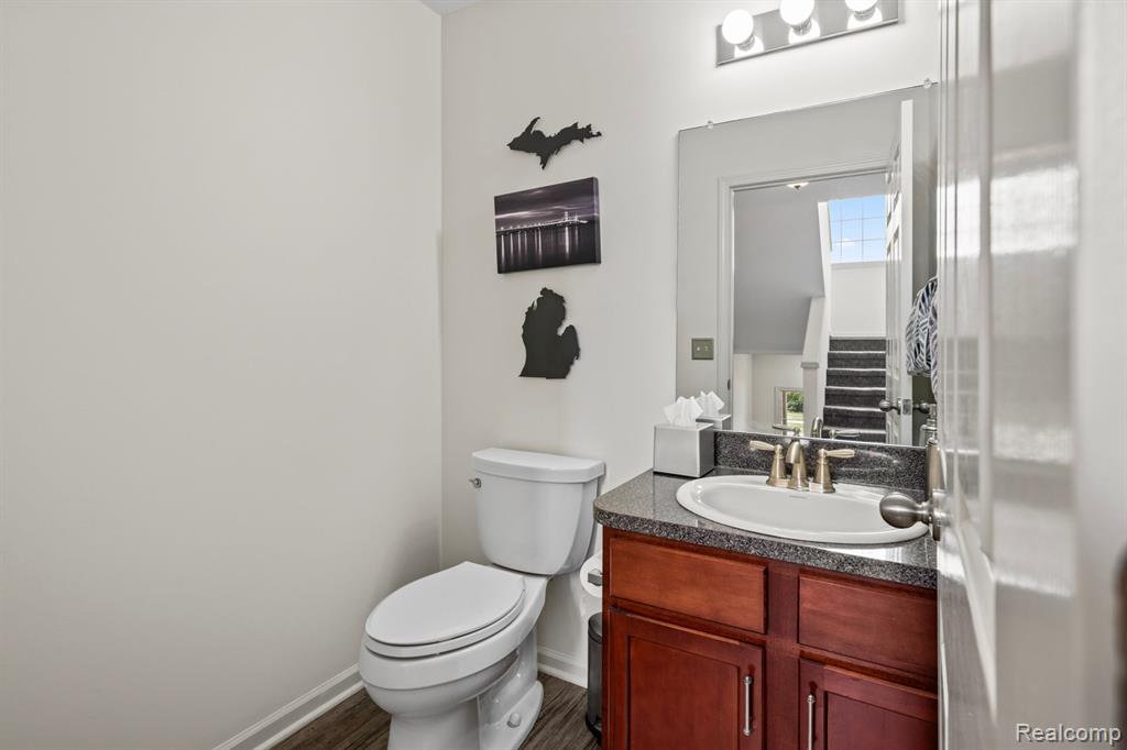 6335 Waldon Center Drive, Unit #16, Clarkston, MI — Photo 16