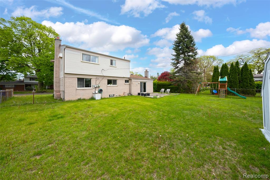 30615 Scrivo Drive, Warren, MI 48092 — Photo 30