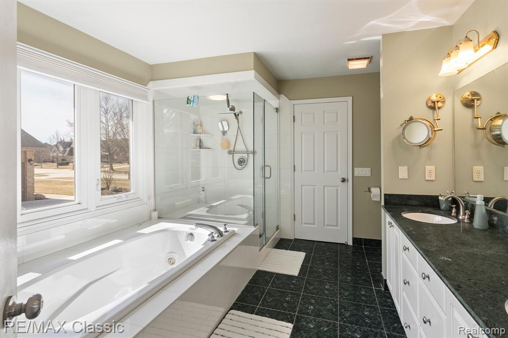 6904 GRANGER Drive, Troy, MI 48098 — Photo 83