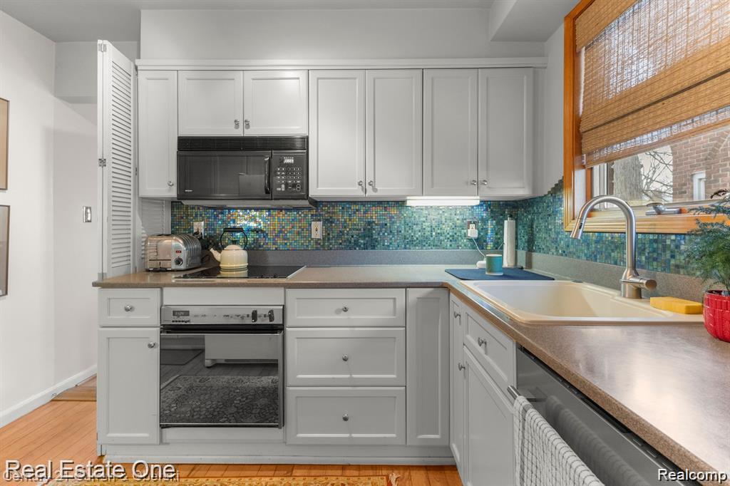 701 N Melborn Street, Dearborn, MI 48128 — Photo 8