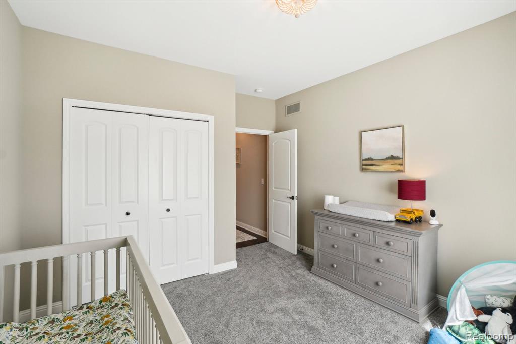 54718 LAWSON CREEK Drive, Utica, MI 48316 — Photo 28
