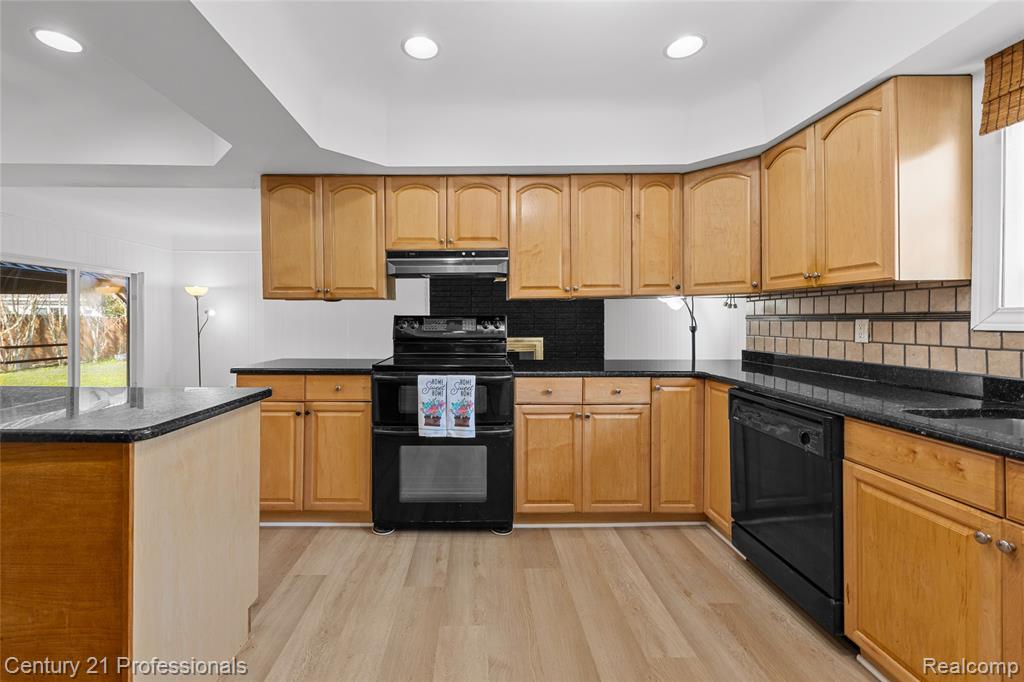 38106 Rockhill Street, Clinton Twp, MI 48036 — Photo 12