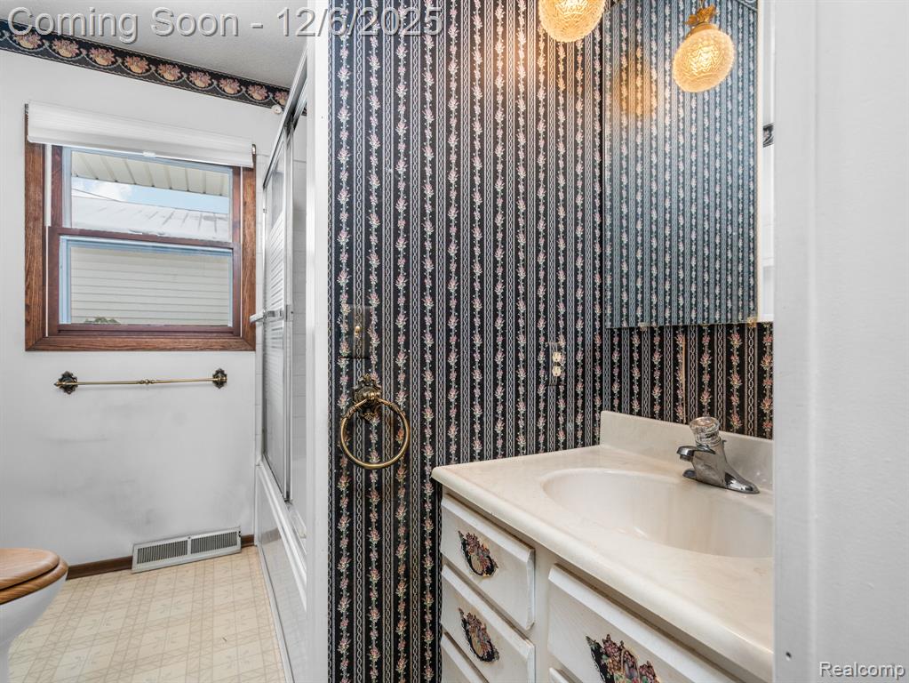 5886 S Green Avenue, Fremont, MI 49412 — Photo 25