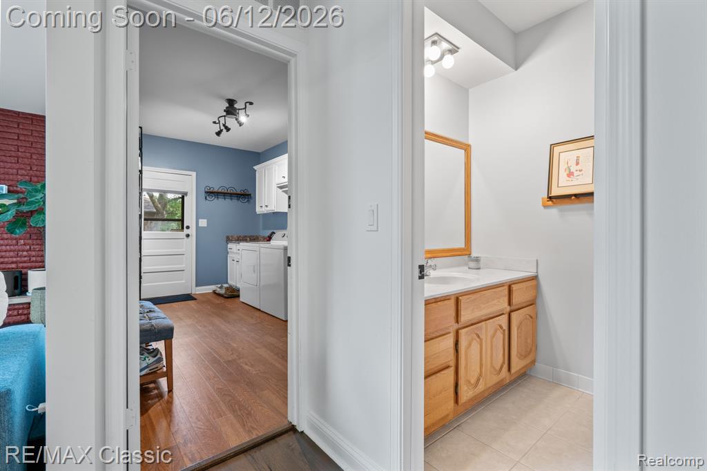12901 Drury Lane, Plymouth, MI 48170 — Photo 23