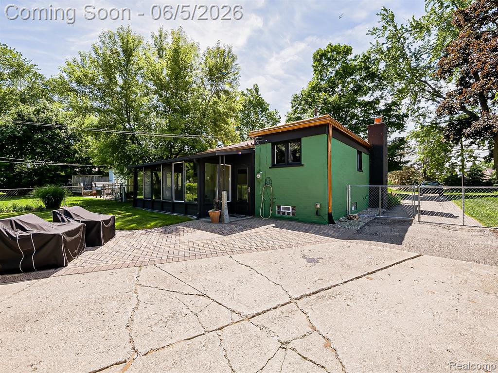 719 E Summit Street, Milford, MI 48381 — Photo 20