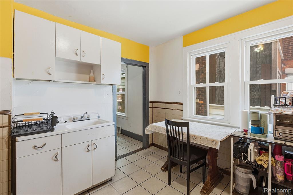7098 Lafayette Boulevard, Detroit, MI 48209 — Photo 9