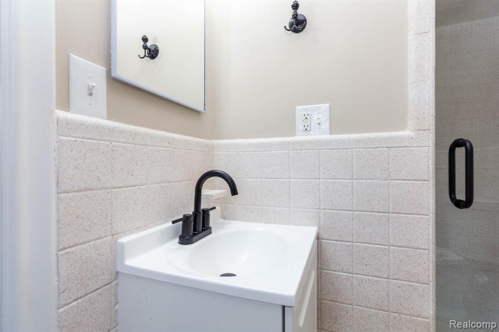 16115 Veronica Avenue, Eastpointe, MI 48021 — Photo 20