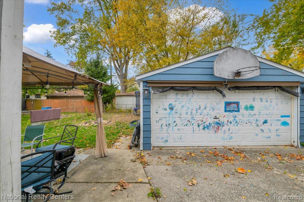 4428 Bedford Street, Dearborn Heights, MI 48125 — Photo 23