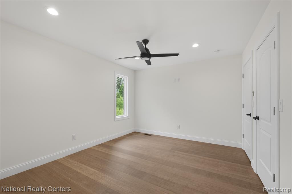 5245 BUELL Drive, Commerce Twp, MI 48382 — Photo 30