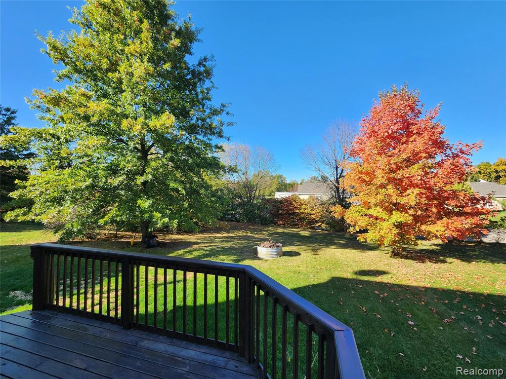 5184 Meadow Crest Circle, Holly, MI 48442 — Photo 4