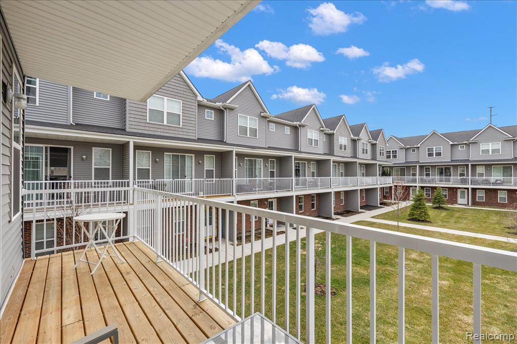 3927 Trailway Commons Circle, Auburn Hills, MI 48326 — Photo 15