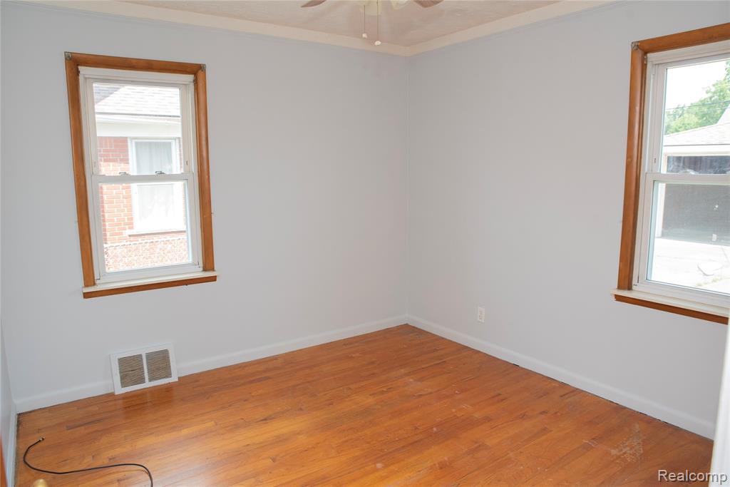 664 Moran Avenue, Lincoln Park, MI 48146 — Photo 11