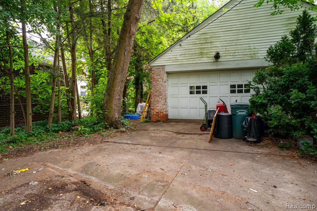 26120 Hendrie Boulevard, Huntington Woods, MI — Photo 5
