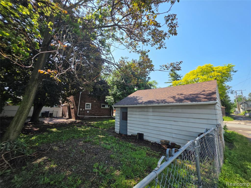 1332 Fort Park Boulevard, Lincoln Park, MI 48146 — Photo 10