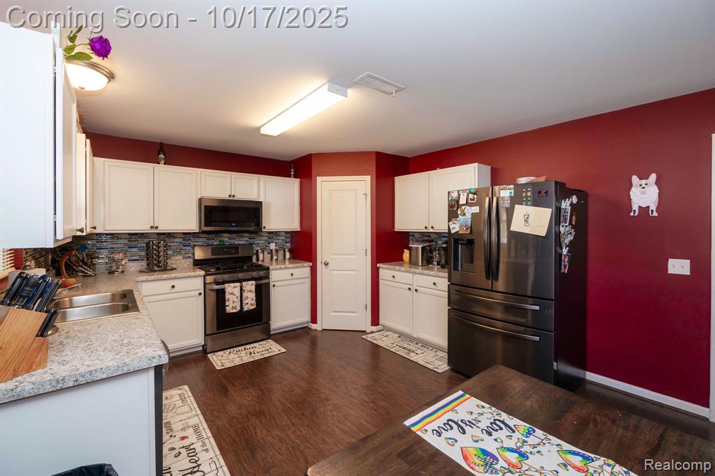 410 Natures Way, Carleton, MI 48117 — Photo 29