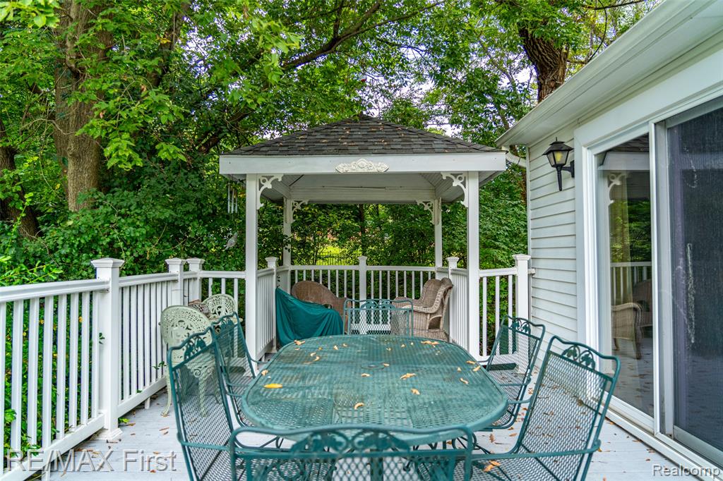 7470 Thornwood Street, Canton, MI 48187 — Photo 17