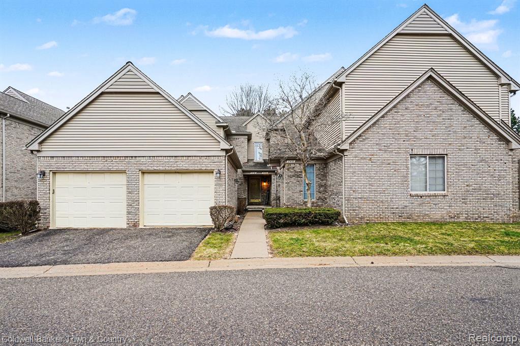 716 S Milford Road, Milford, MI 48381 — Photo 2