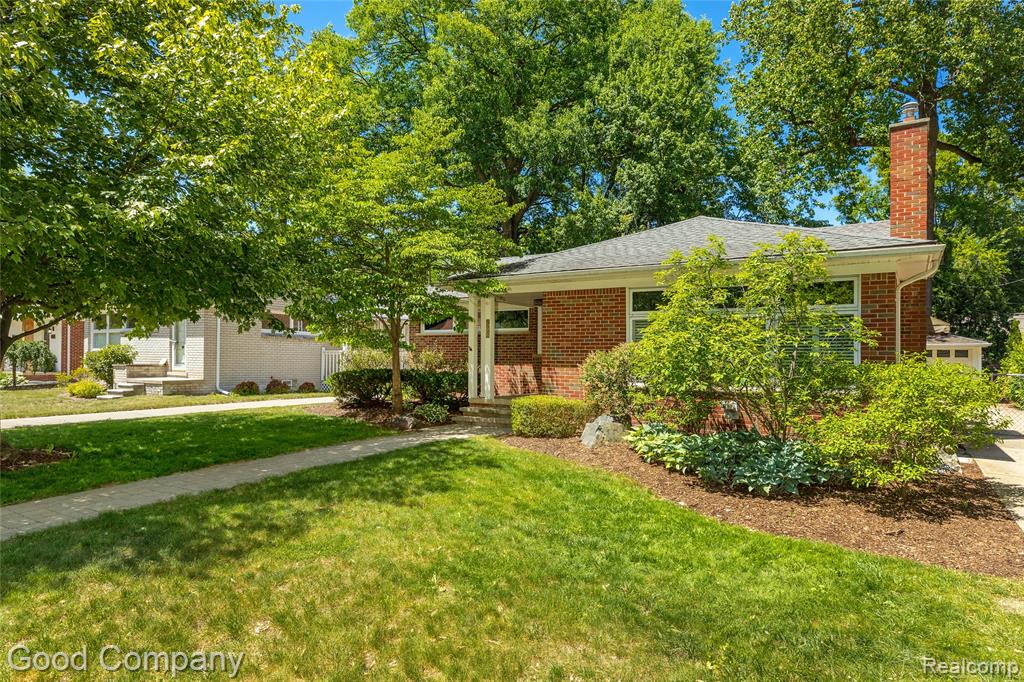 802 Orchard View Drive, Royal Oak, MI 48073 — Photo 3