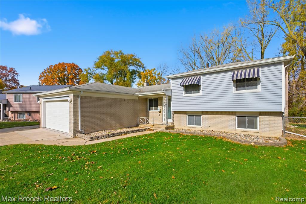 8759 Calvert Drive, Sterling Heights, MI 48312 — Photo 2