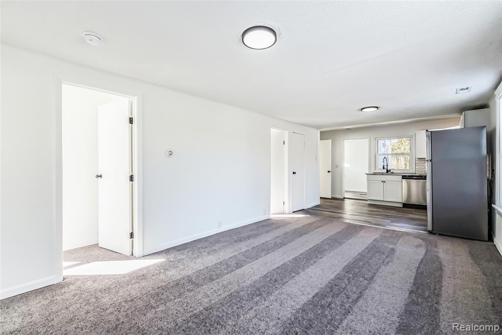 5697 Venice Road, Newport, MI 48166 — Photo 9