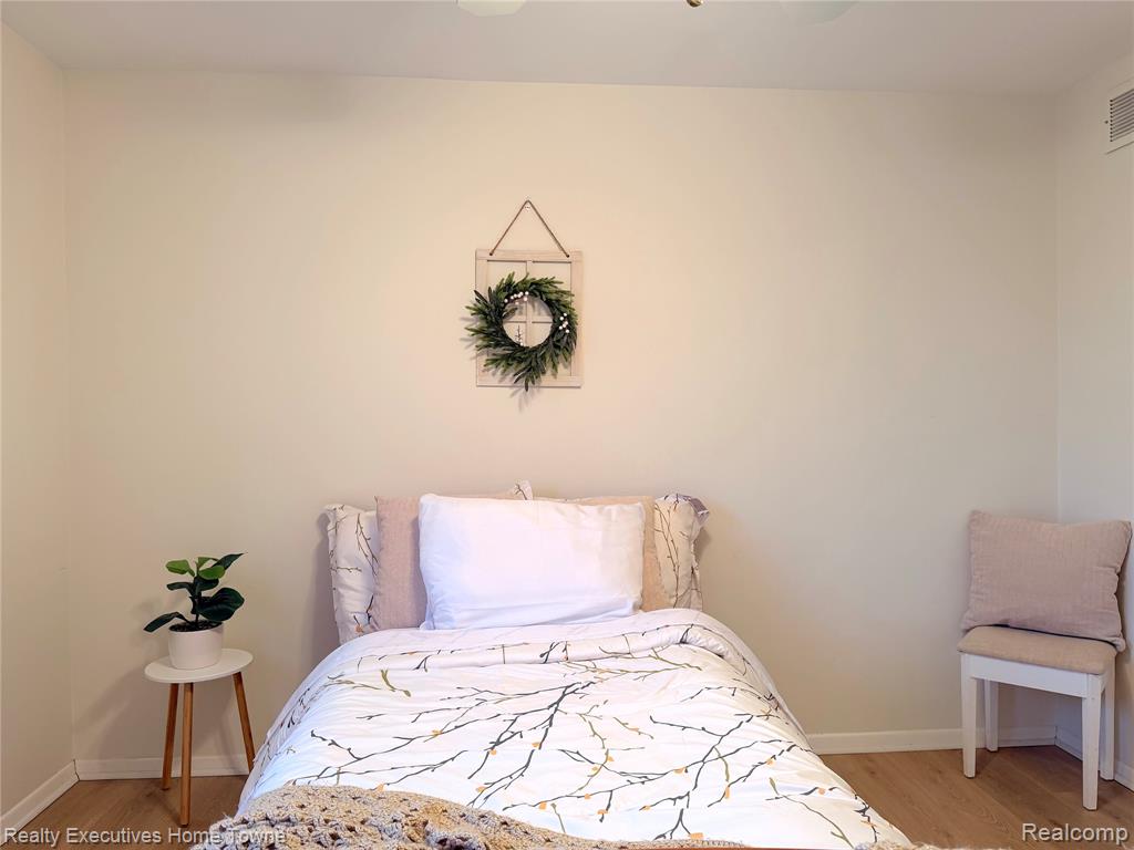 40552 Lizabeth Drive, Sterling Heights, MI 48313 — Photo 18