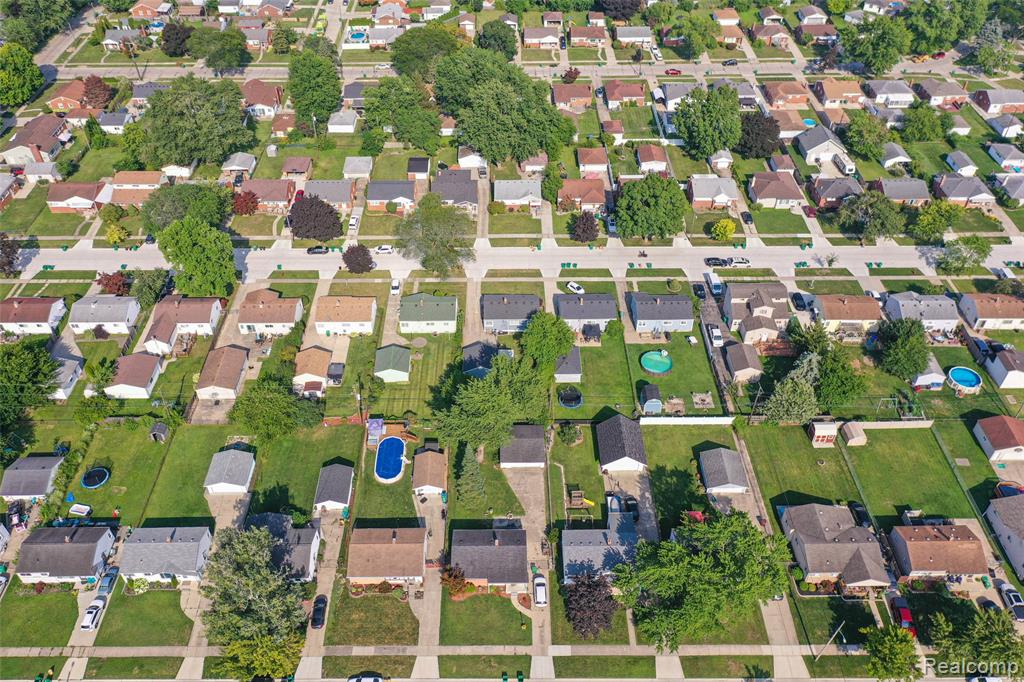 6647 Deering Street, Garden City, MI — Photo 33