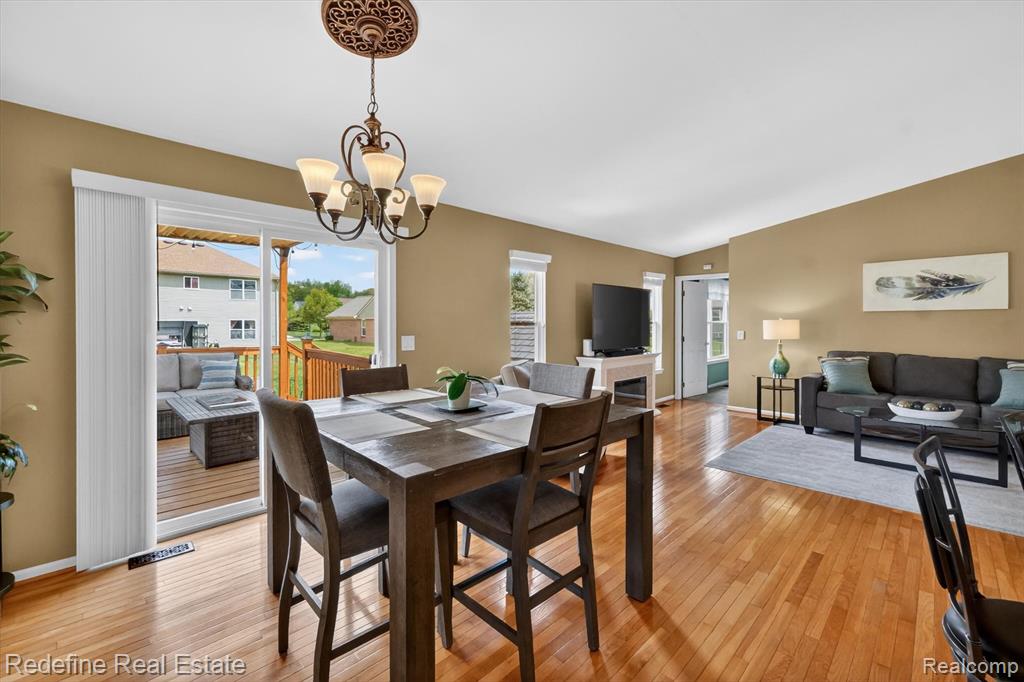 42060 Salem Court, Belleville, MI 48111 — Photo 9