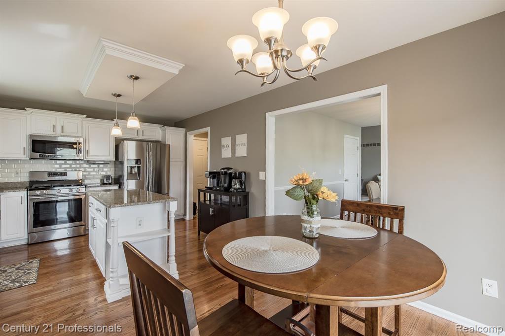 4482 RED OAK Boulevard, Waterford, MI 48329 — Photo 15