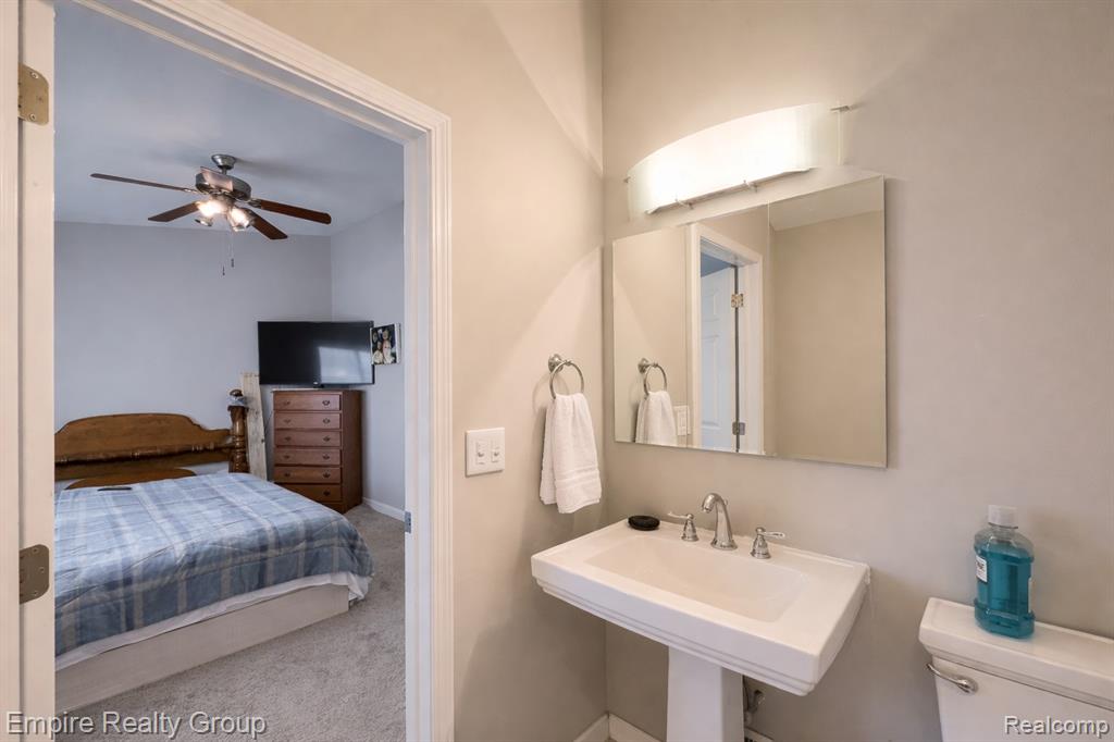 5925 Northridge Circle, Waterford, MI 48327 — Photo 25