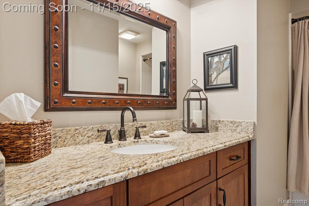 909 Tartan Trail, Bloomfield Hills, MI 48304 — Photo 23