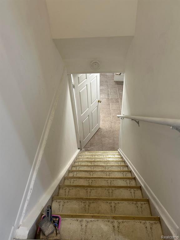 39581 Edgemont Drive, Sterling Heights, MI 48310 — Photo 22