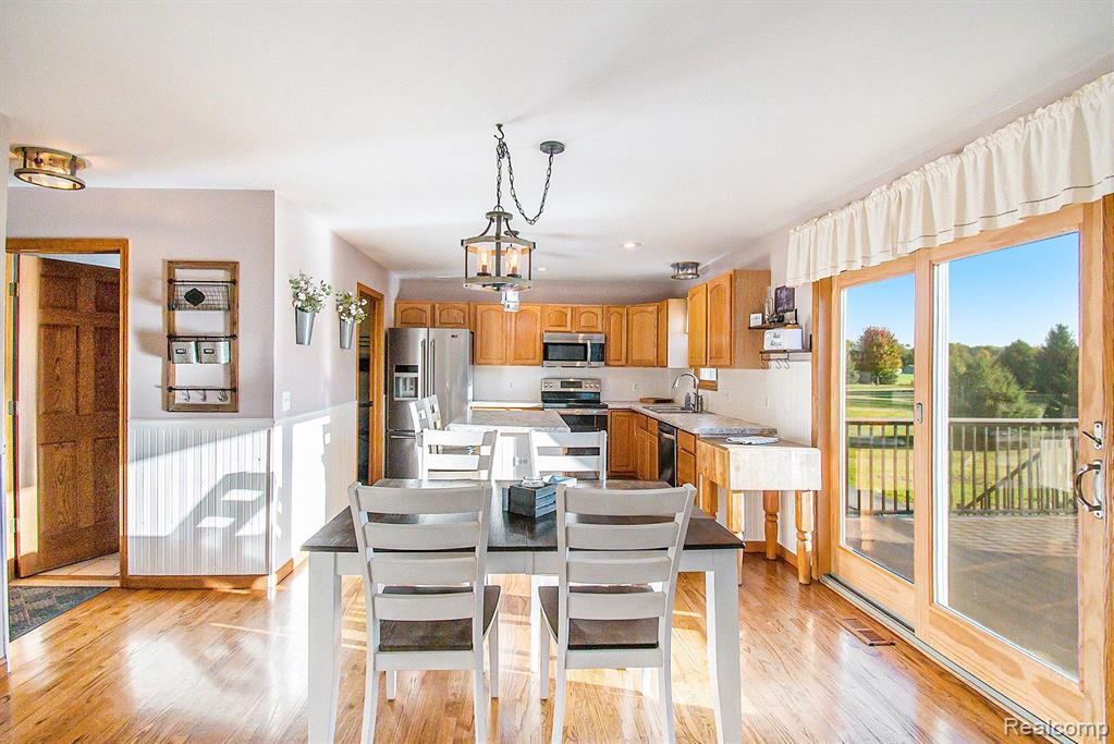 7296 RUSTIC WAY Drive, Fowlerville, MI 48836 — Photo 9