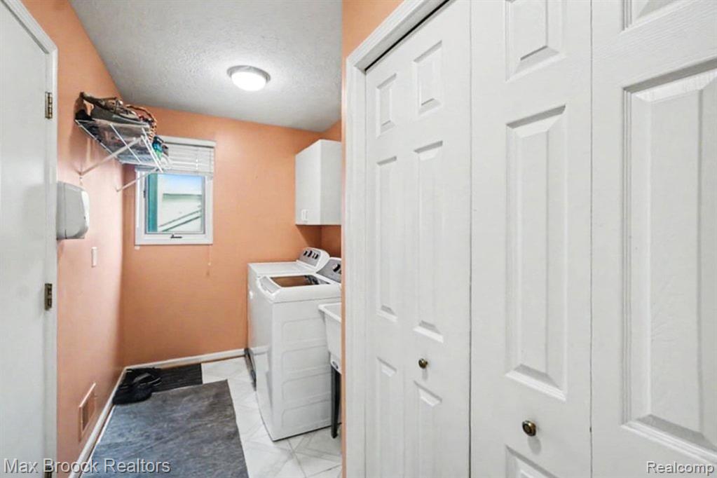6510 Scenic Pines Court, Clarkston, MI — Photo 12