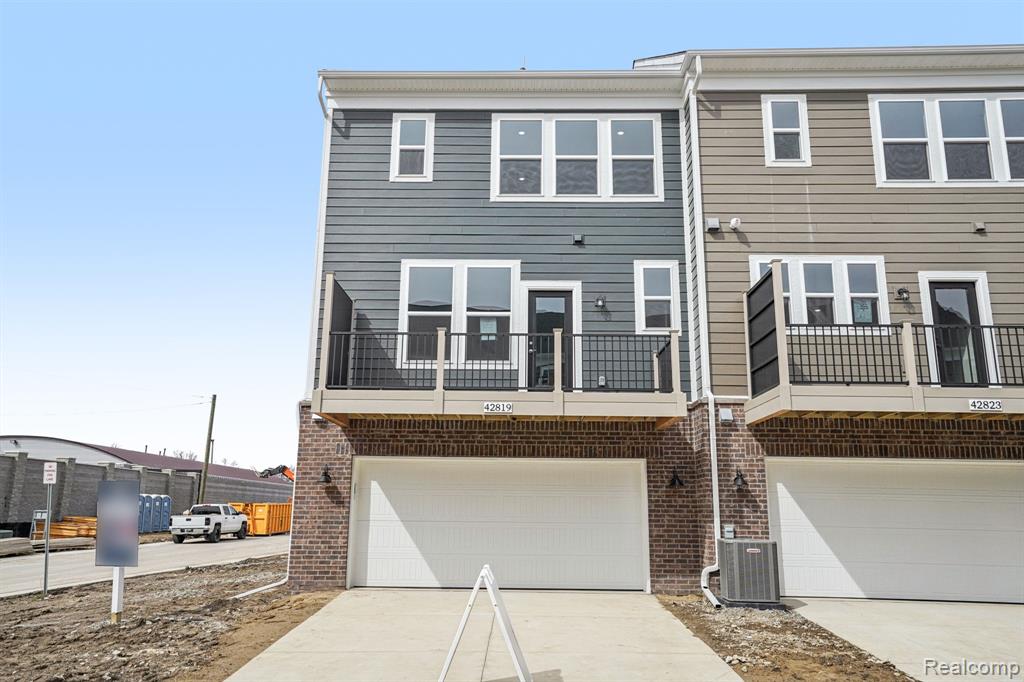 42819 Atwood Avenue, Novi, MI — Photo 2