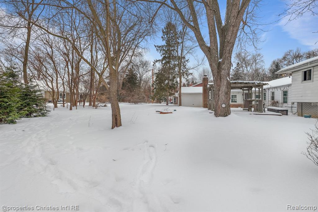 7145 Henry Drive, West Bloomfield, MI 48324 — Photo 35