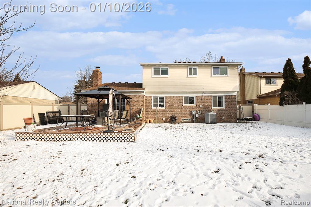 24840 Cabot Drive, Woodhaven, MI 48183 — Photo 28