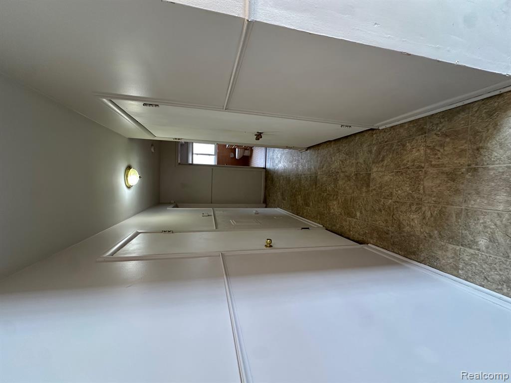 14621 Rosemary Boulevard, Oak Park, MI 48237 — Photo 4