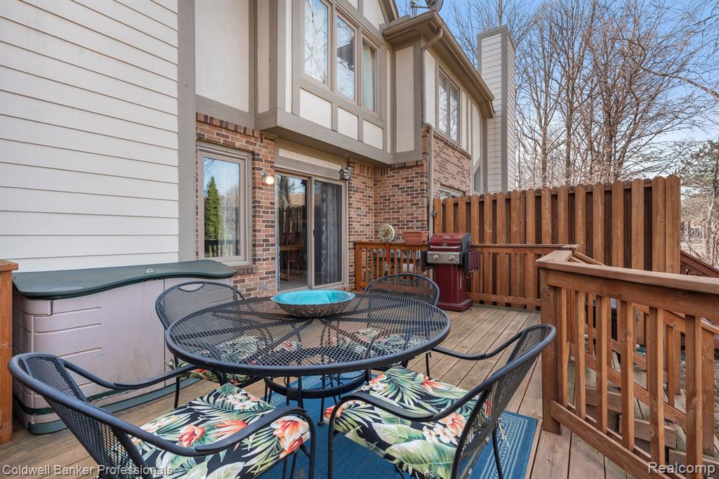 42046 SARATOGA Circle, Canton, MI 48187 — Photo 31