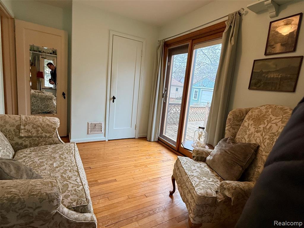 9900 Cranston Street, Livonia, MI 48150 — Photo 22